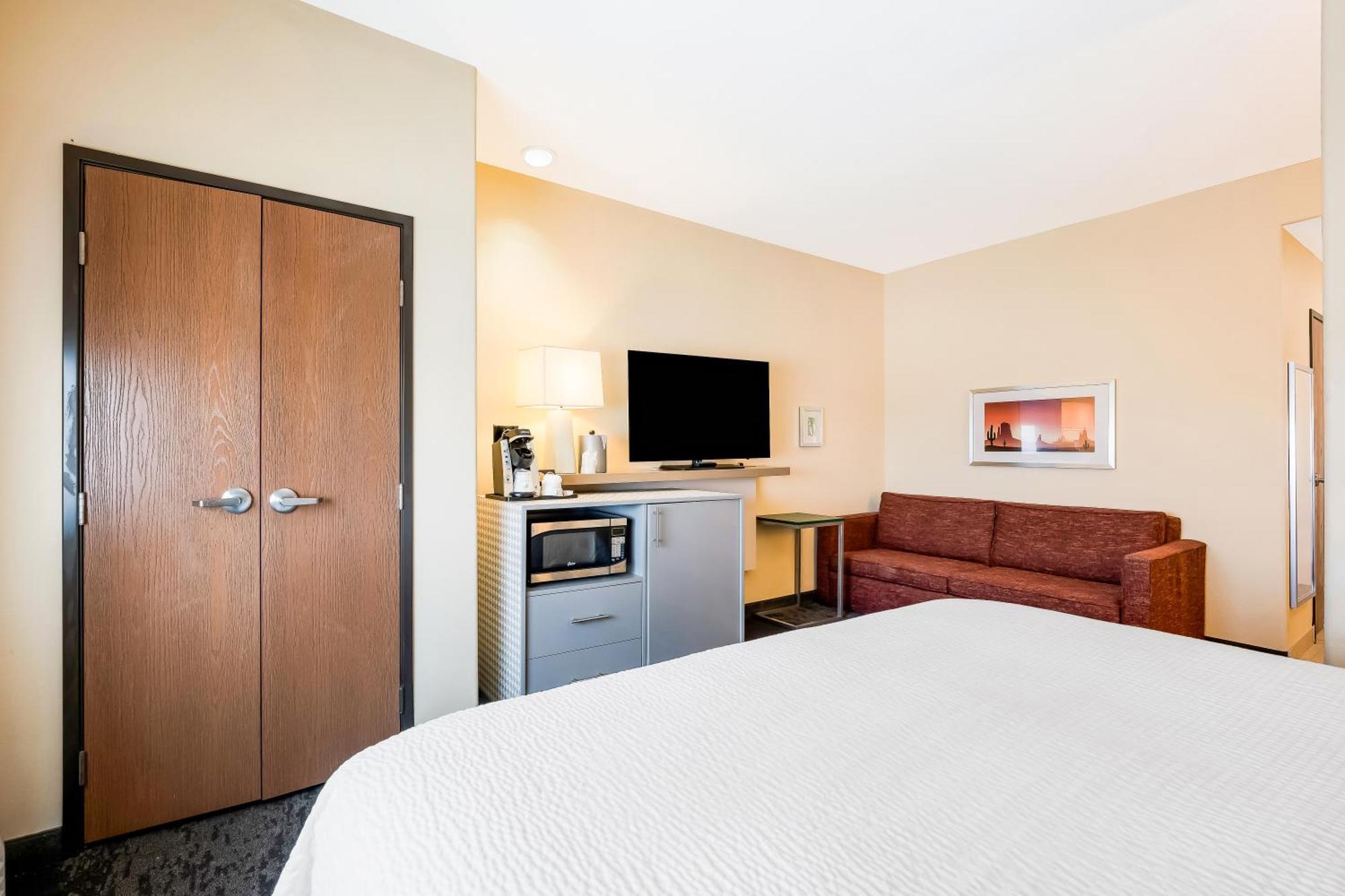 Holiday Inn - Brownsville By Ihg Экстерьер фото