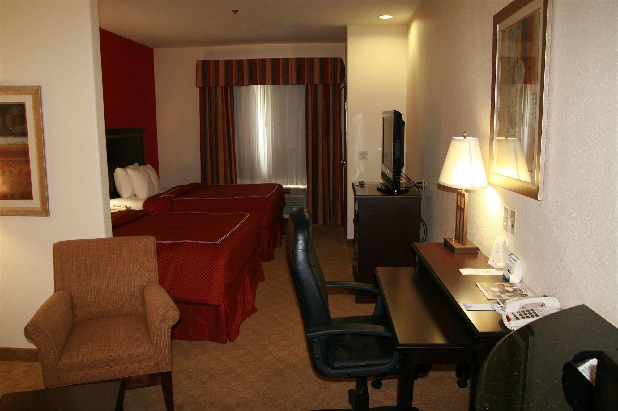 Holiday Inn - Brownsville By Ihg Экстерьер фото