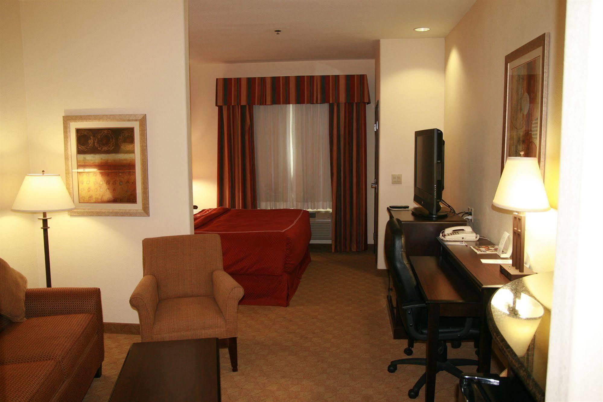Holiday Inn - Brownsville By Ihg Экстерьер фото